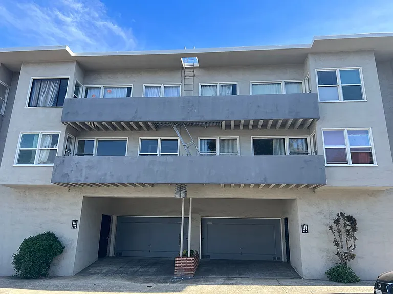 300-314 Anzavista Avenue — Photo 1