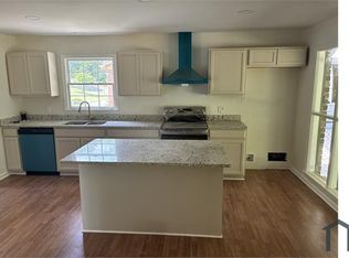 613 Sundale Dr, Birmingham, AL 35235
