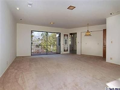 3rd image of 565 Tamarac Dr