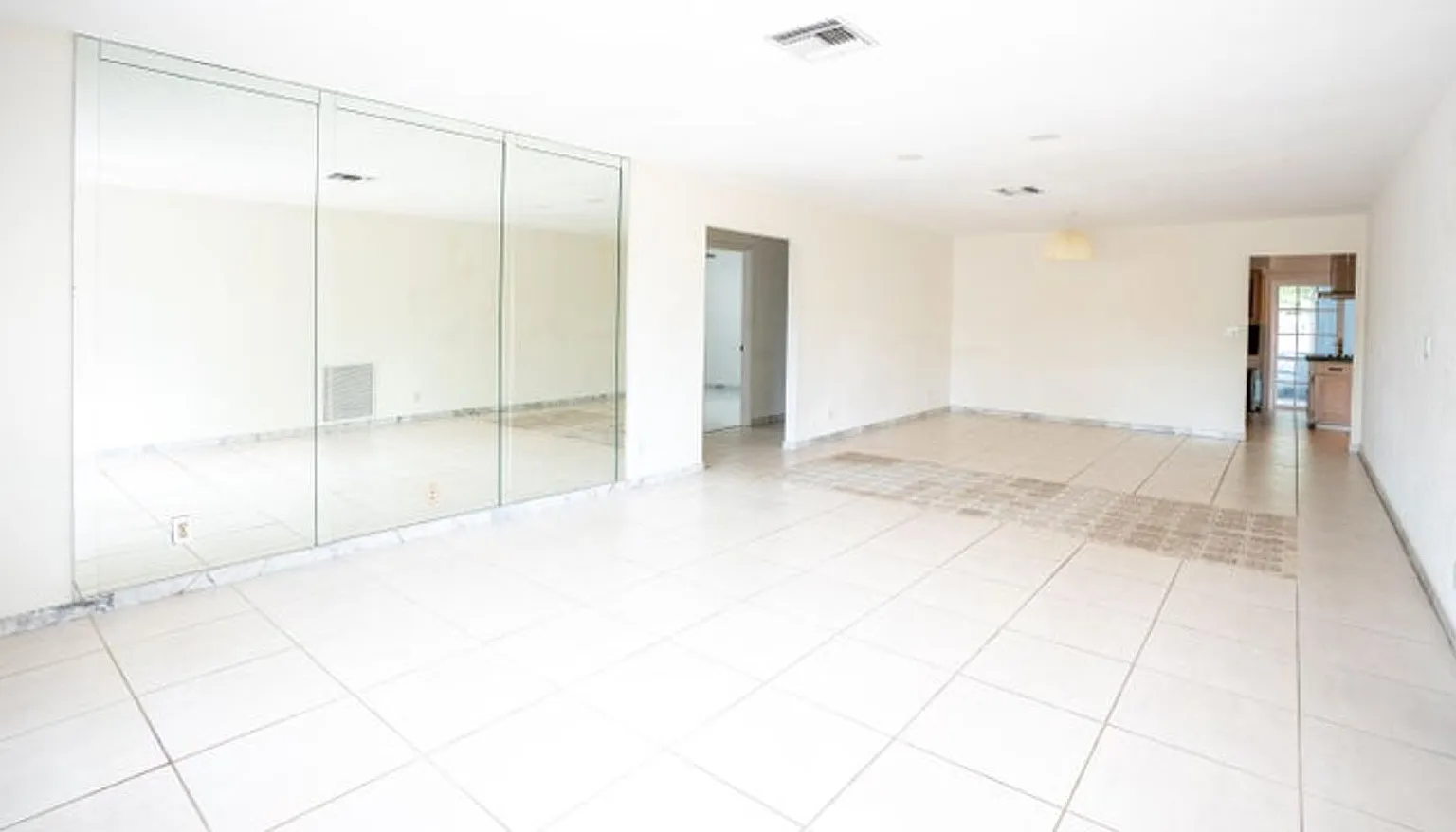 17 SE 8TH Terrace, Deerfield Beach, FL 33441 - 4030 — Photo 4