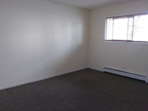 5th image of 8500 W 87th St APT 3