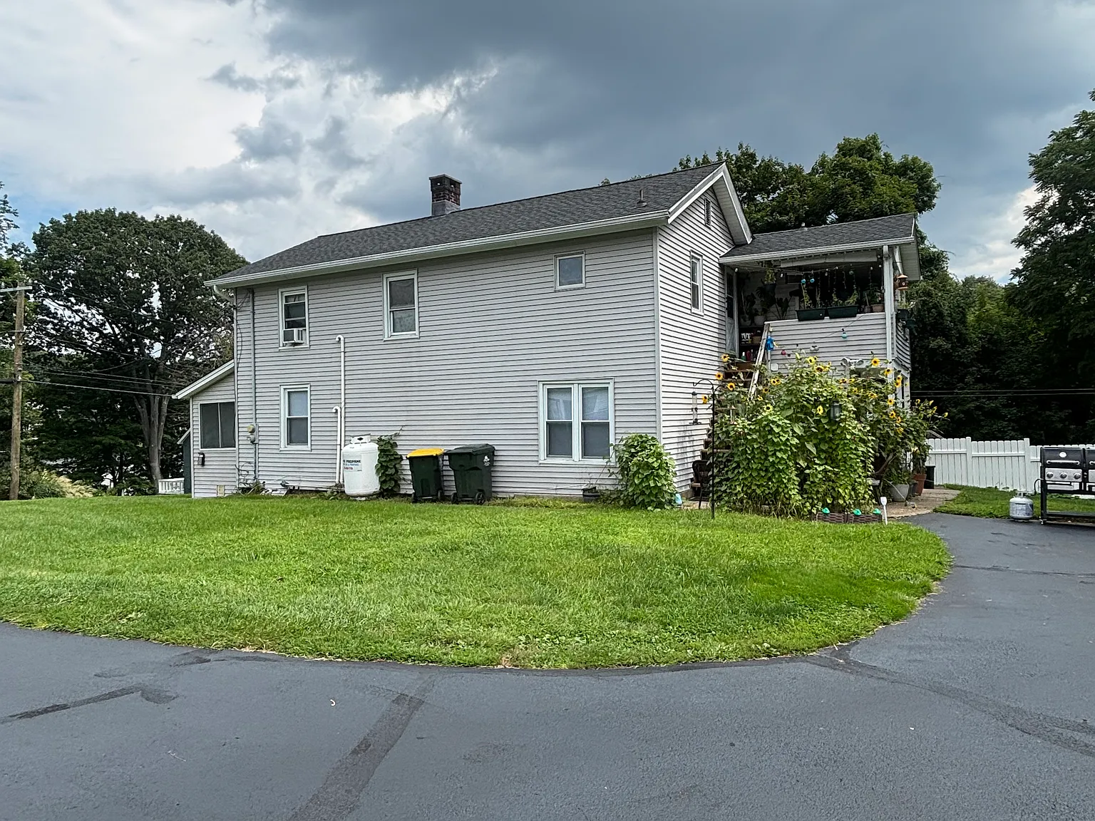 2 bed, 1100 sqft, $2,000 — Photo 3