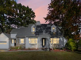 8 Longview Rd, Livingston, NJ 07039