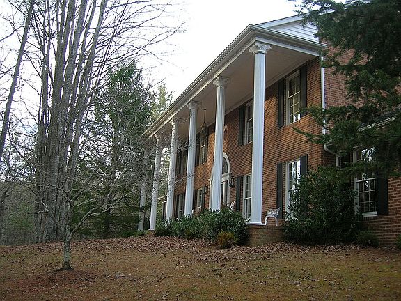 3rd image of 3529 Grayson Pkwy