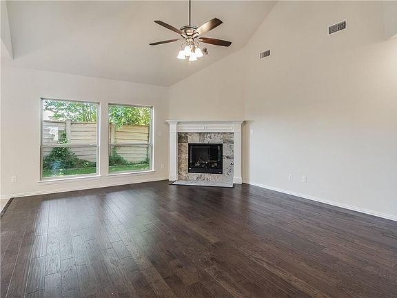4th image of 2517 Serene Ct