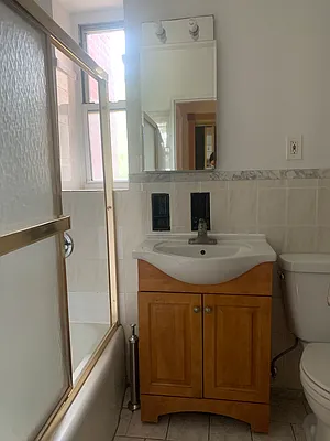 Rented by Queens Apartments Realty LLC | media 11