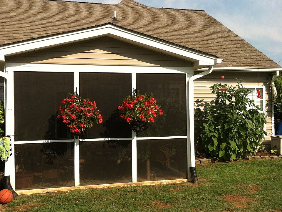 2nd image of 520 Carey Dr