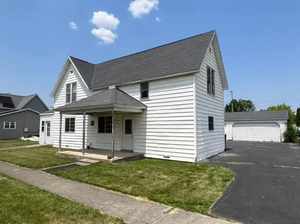 104 E Broadway St, Brook, IN 47922