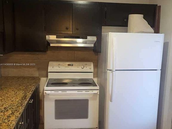4th image of 5061 W Oakland Park Blvd #201