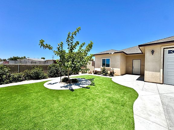 4th image of 1012 W Coronado Ave