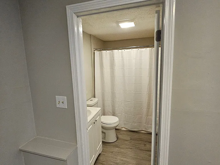 247 Grove St #1R — Photo 7