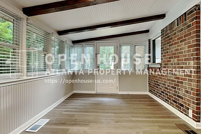 2755 Hickory Cir — Photo 17