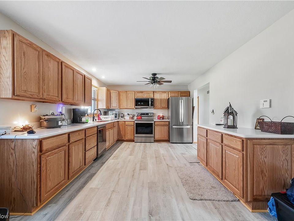22814 Buck Rd, Alliance, OH 44601 Zillow