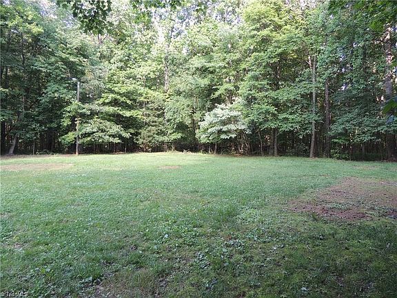 3rd image of 5509 Mayfield Dr