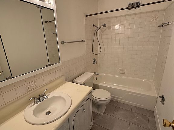 2nd image of 7323 Hoover Ave #B9