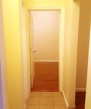 4th image of 4137 52nd St