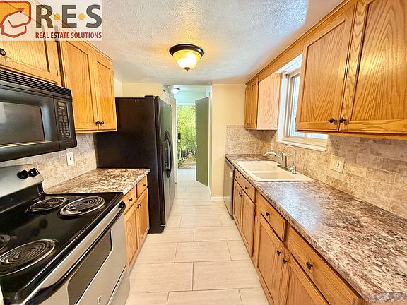 3rd image of 10557 Quail St