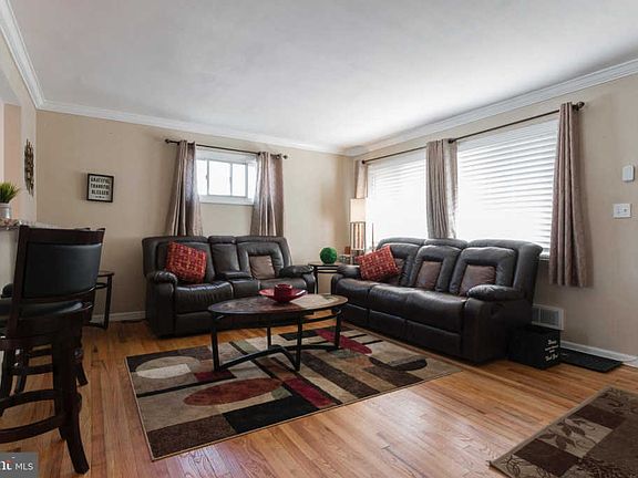 3rd image of 8502 Fieldway Dr