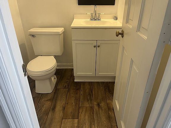 5th image of 206 Fountain Dr #1