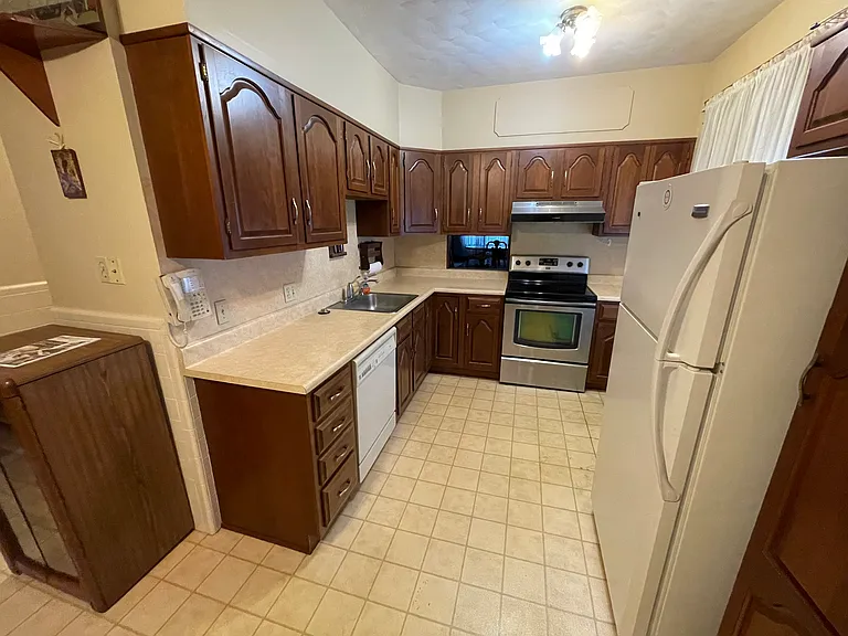 51 Richmond Ave #1 — Photo 10