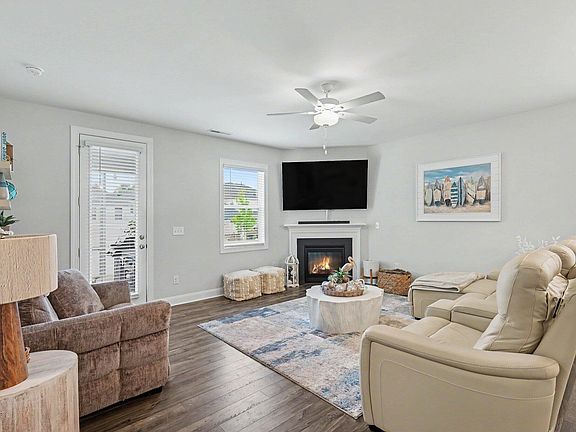 3rd image of 1021 Bostonian Dr
