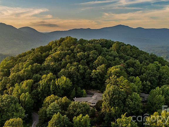 4th image of 1225 Hogback Mountain Rd