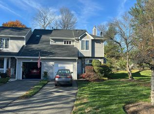 27 Black Briar Ln, Wayne, NJ 07470