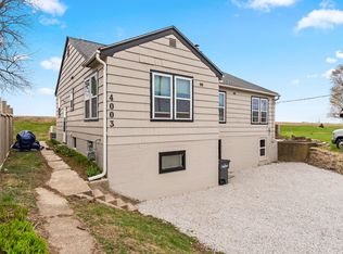 4003 Elm St, Bettendorf, IA