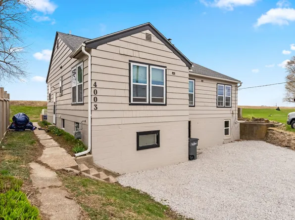 4003 Elm St, Bettendorf, IA 52722