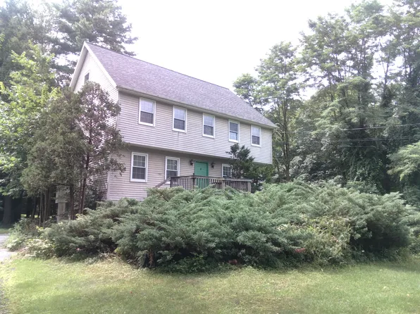 86 Sandhill Rd #86, Greenfield Center, NY 12833