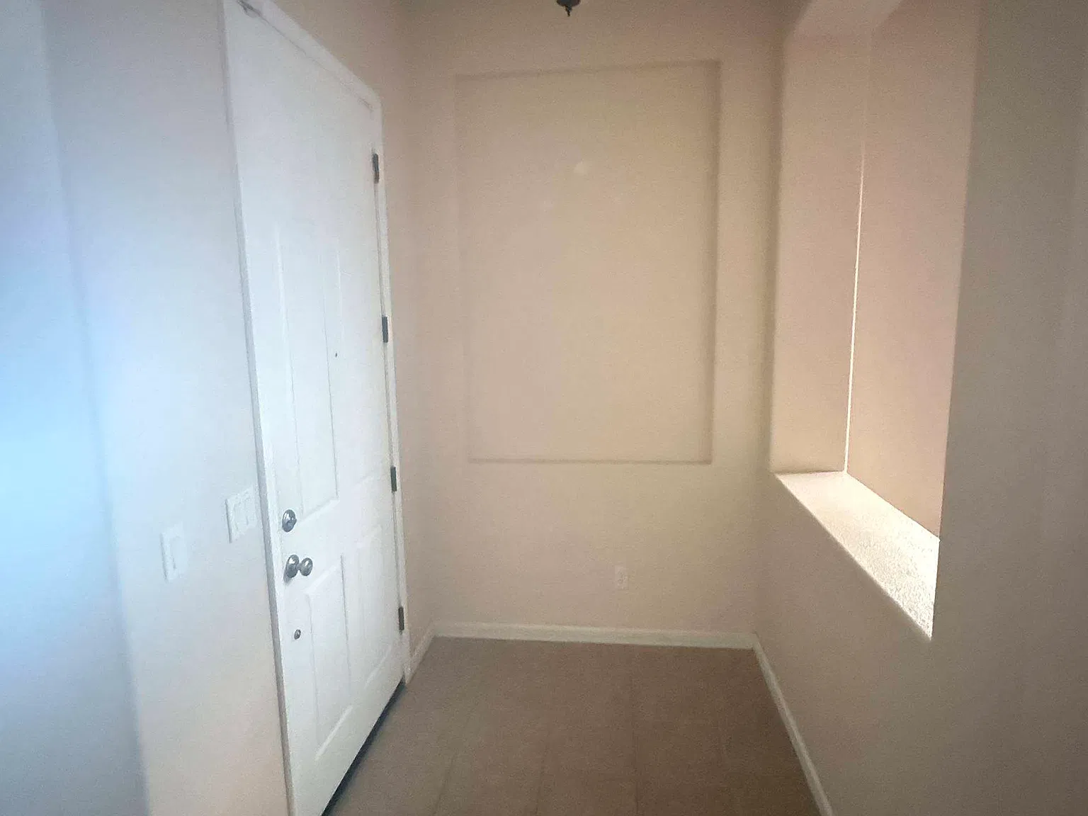 4 bed, 1937 sqft, $2,850 — Photo 3