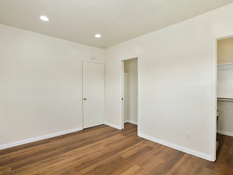 Cedar 4-Plex — Photo 13