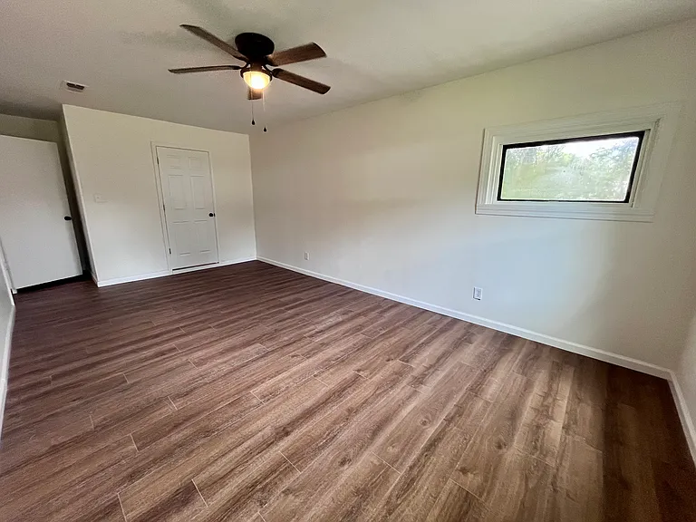 147 Beech St — Photo 11