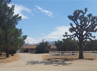 2302 W Avenue N, Palmdale, CA 93551