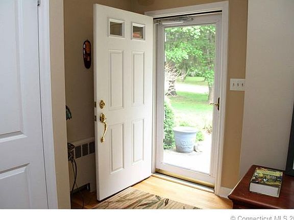 3rd image of 27 Birchwood Dr