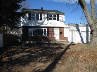 810 Mohawk St, Lewiston, NY 14092