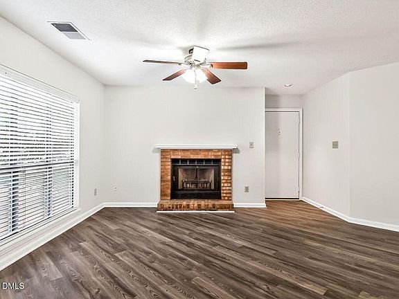 5th image of 814 New Kent Pl