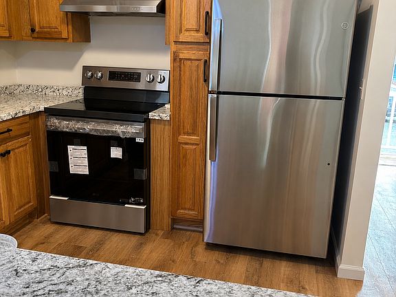 4th image of 16 Munchausen Ave