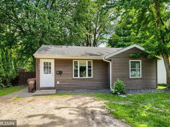 911 5th St W, Hastings, MN 55033