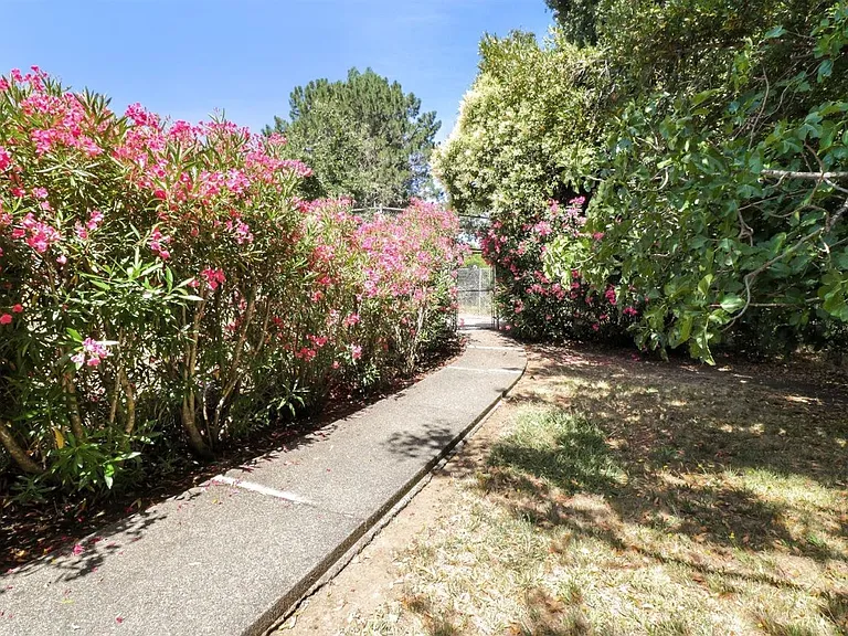 1755 Novato Blvd #K3 — Photo 32