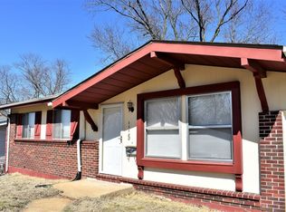 11180 Linnell Dr, Saint Louis, MO 63136