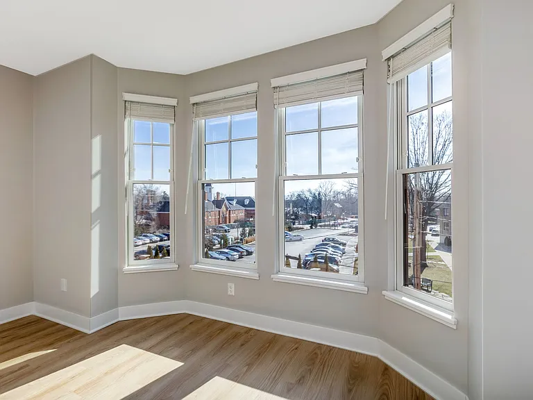 32 W College Ave #202 — Photo 14