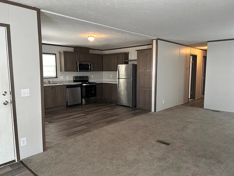 60 Mockingbird Hl #60 — Photo 1