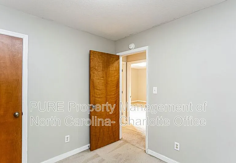 18805 Bluff Point Rd #B — Photo 14