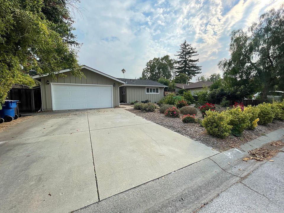 1st image of 18252 Swarthmore Dr