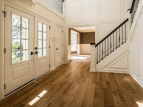 4th image of 1912 Abbotsford Green Dr