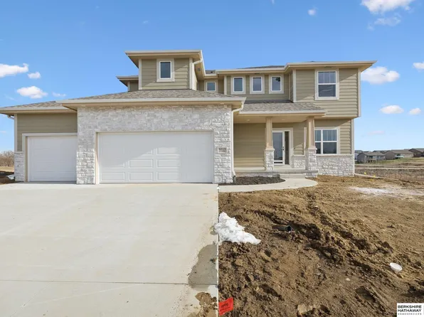 6013 S 214th St, Elkhorn, NE 68022