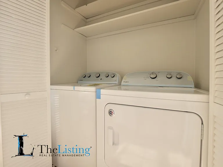 408 Banyon Tree Cir #100 — Photo 10