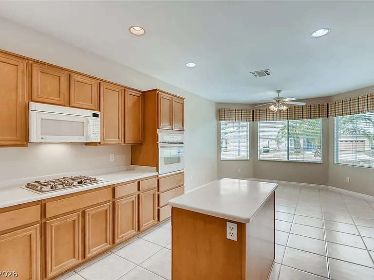 2316 Desert Fox Dr — Photo 8