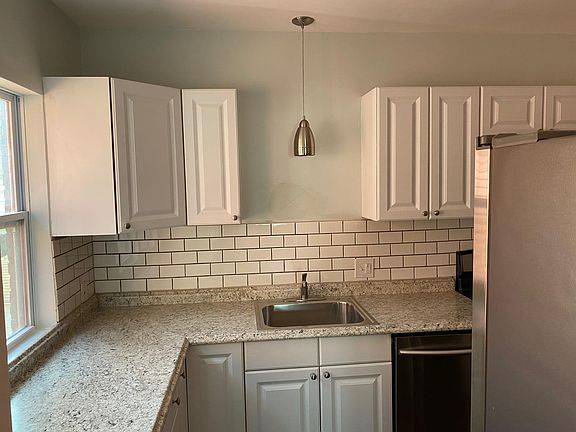 3rd image of 1107 Maryland St #2S